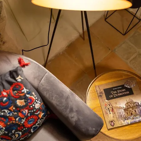 Two Steps, Location In Old Town Apartment
